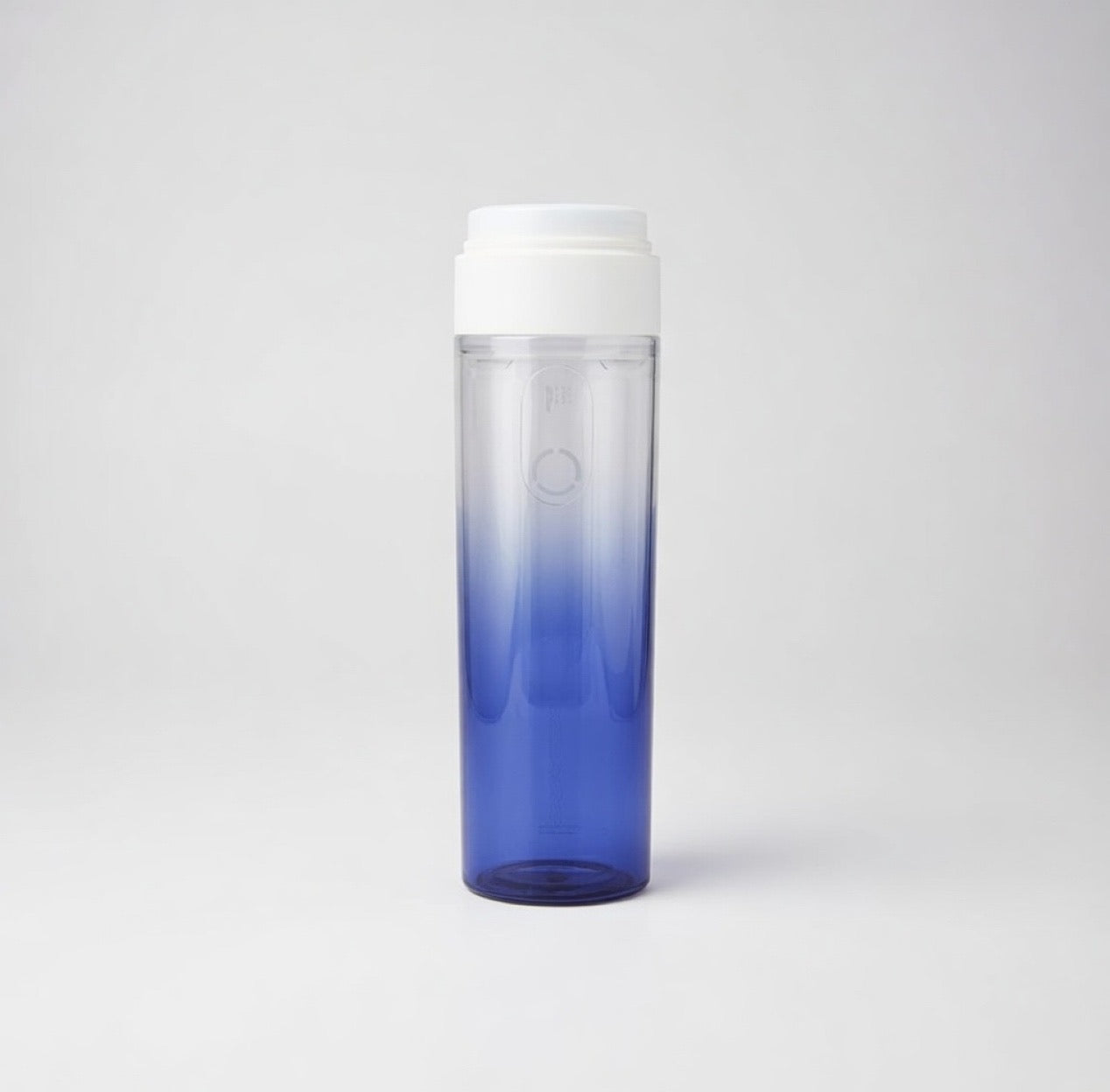 Compact handheld portable bidet for travel